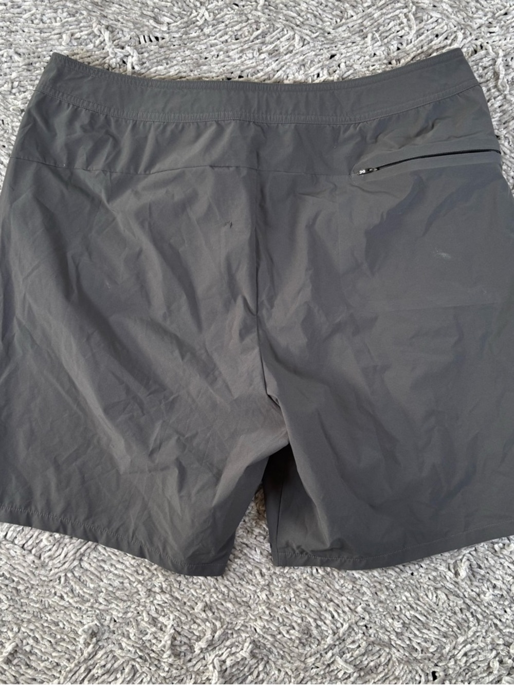 On Running Performance Hybrid Shorts Mens Large Black Activewear FLAWS - Picture 7 of 11
